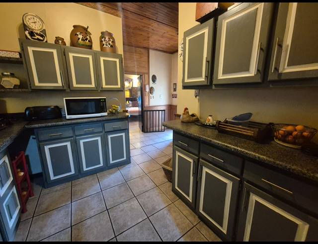 5 BEDROOM HOUSE FOR SALE IN FLORA GARDENS